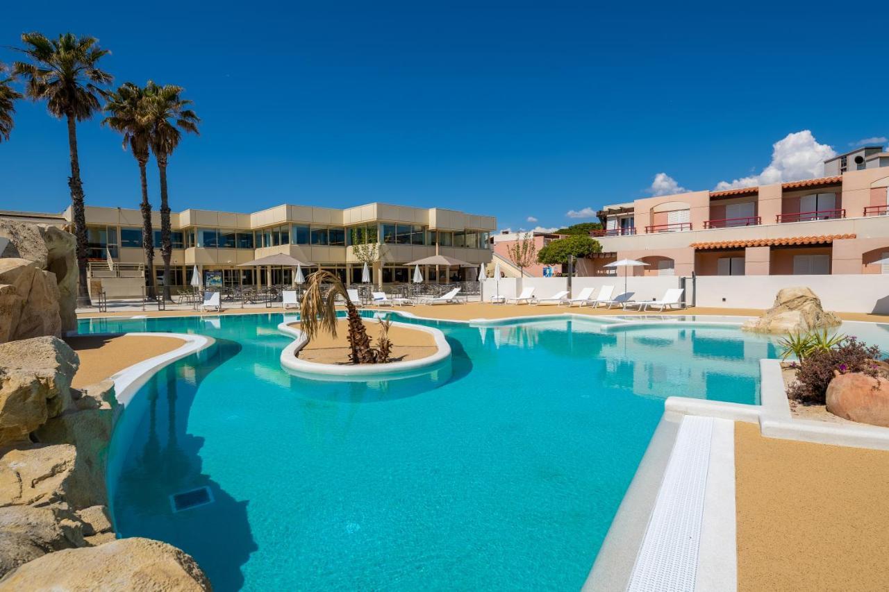 Hotel Club Oustal Del Mar Le Lavandou Exterior photo