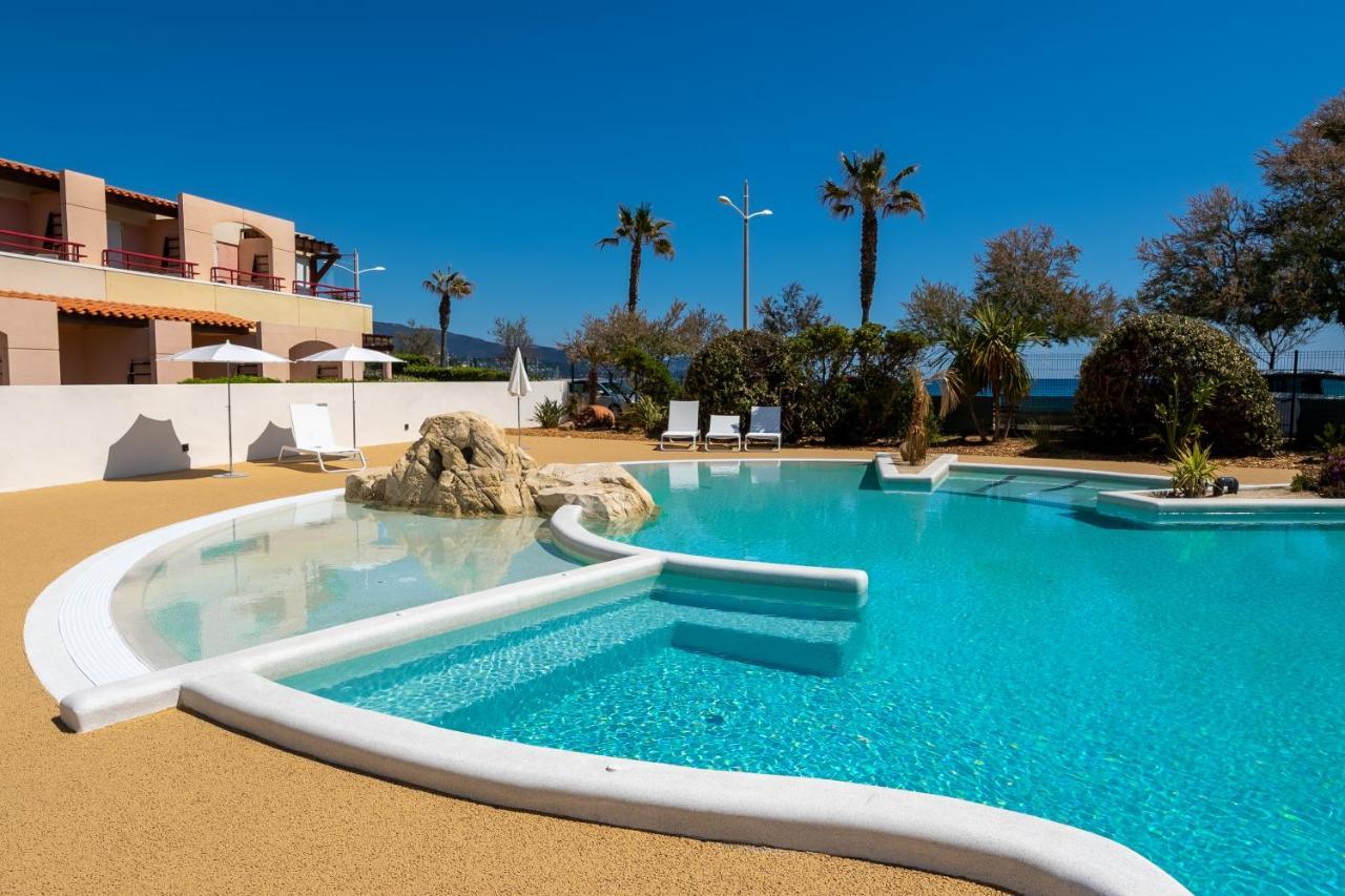 Hotel Club Oustal Del Mar Le Lavandou Exterior photo